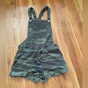Z Supply Green Camouflage Overalls Size Small